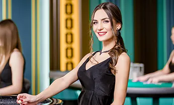 Hệ thống hỗ trợ khách hàng 24/7